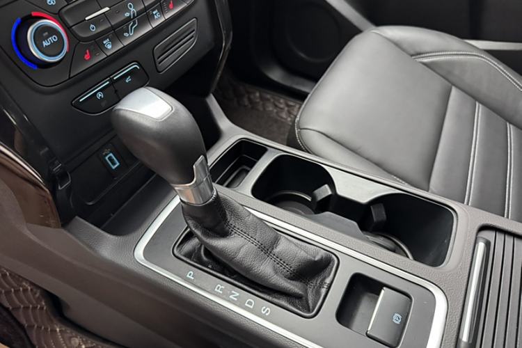 Used Ford Kuga 2017 EcoBoost 180 Four-Wheel Drive Luxury Wing Model
