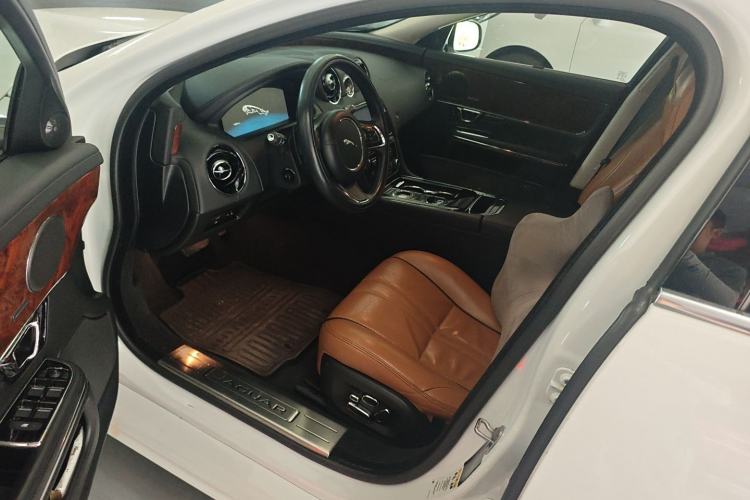 Used Jaguar XJ 2014 XJL 2.0T Two-Wheel-Drive Premium Business Edition
