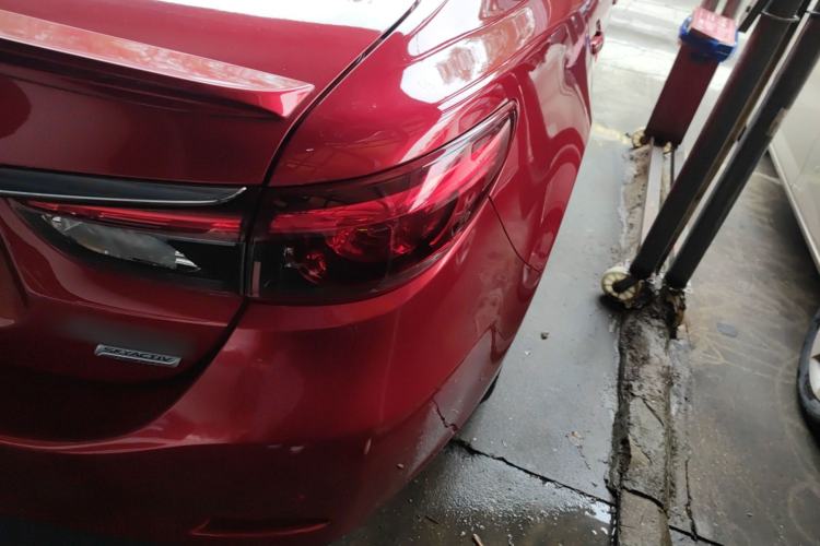 Used Mazda Atenza 2017 2.0L Blue Sky Luxury Edition