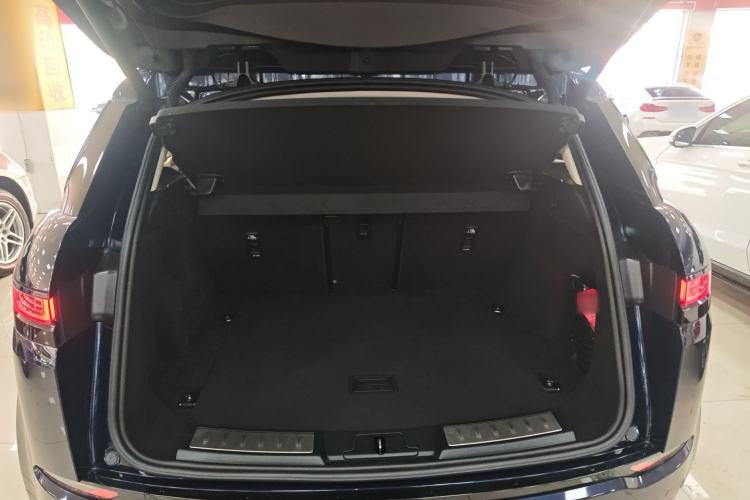 Used Land Rover Range Rover Evoque 2021 Range Rover Velar 249 PS R-Dynamic S Performance Edition