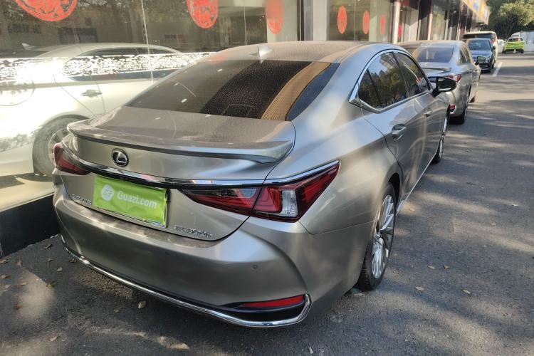 Used Lexus ES 2020 300h Executive Edition
