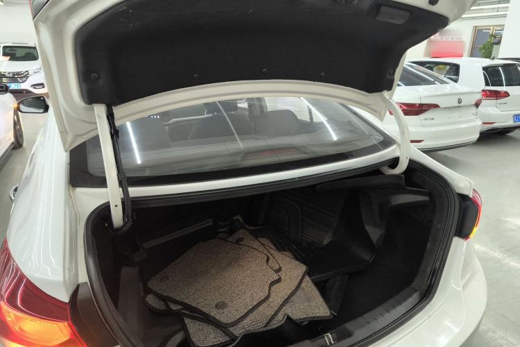 Used Hyundai Elantra 2016 1.6L Automatic ZhiXuan – Elite Version