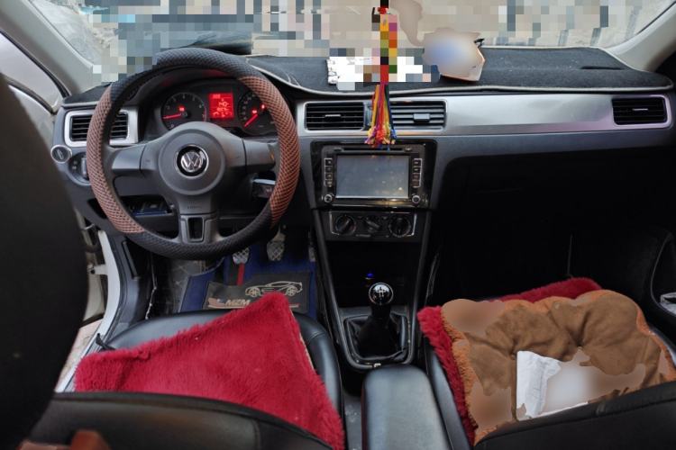 Used Volkswagen Santana 2015 1.6L Manual Comfort Edition