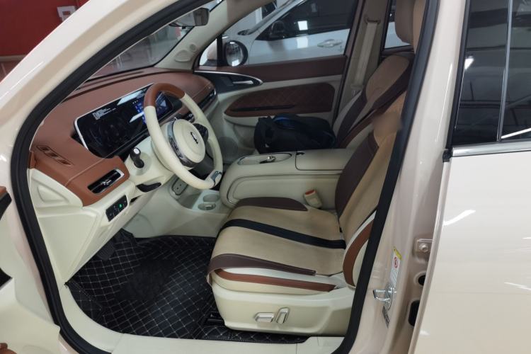 Used ORA Good Cat 2023 401 km Standard Range Premium Version Lithium Iron Phosphate
