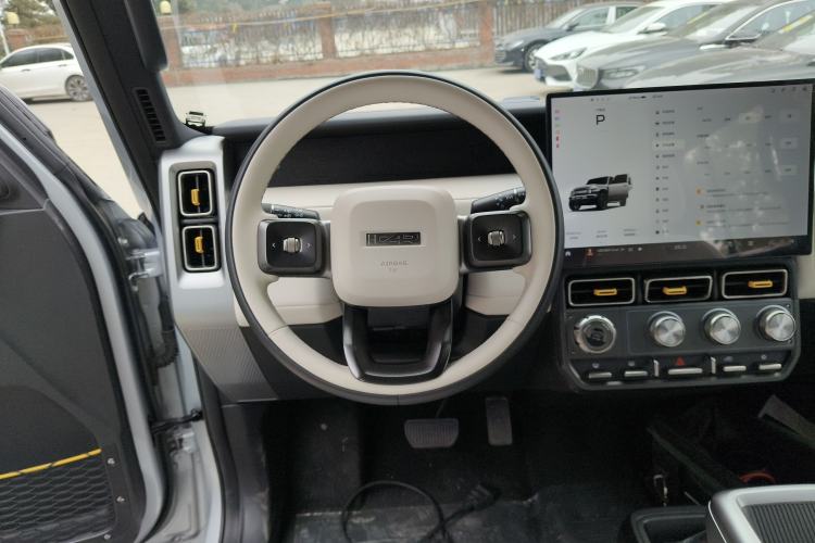 Used  V23 2025 401 Two-Wheel Drive Intelligent Driving Version