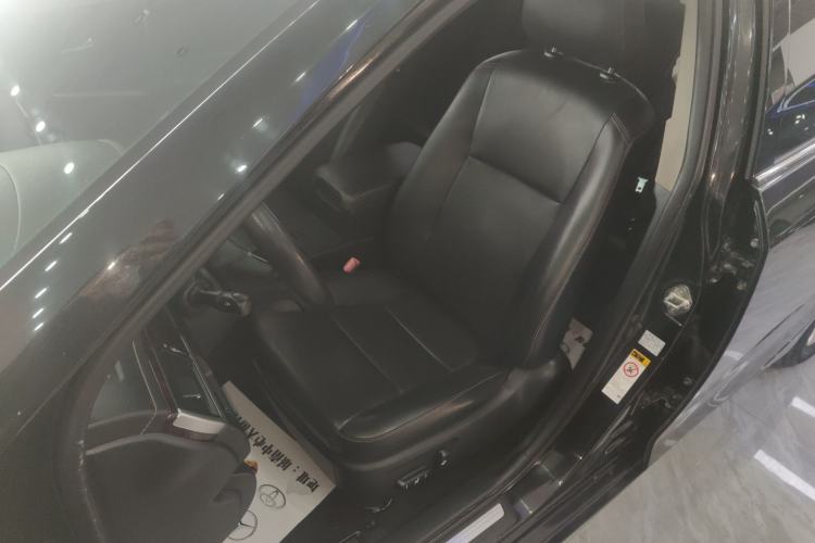 Used Toyota Camry 2016 2.0G 10th Anniversary Leading Edition
