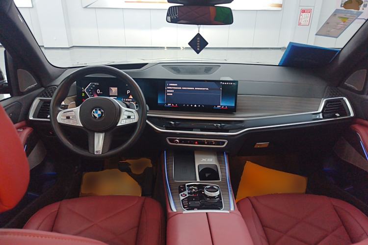 Used BMW X5 2023 xDrive 40Li M Sport Night Edition Package
