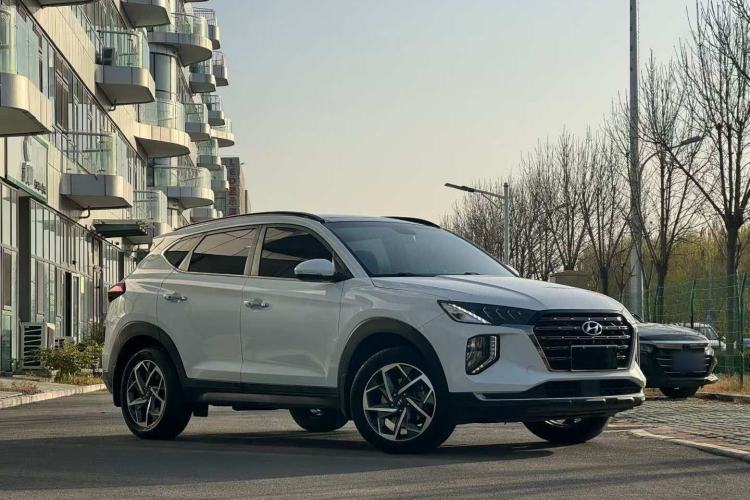 Used Hyundai Tucson 2020 280TGDi Two-Wheel-Drive GLS Fashion Edition China VI Standard
