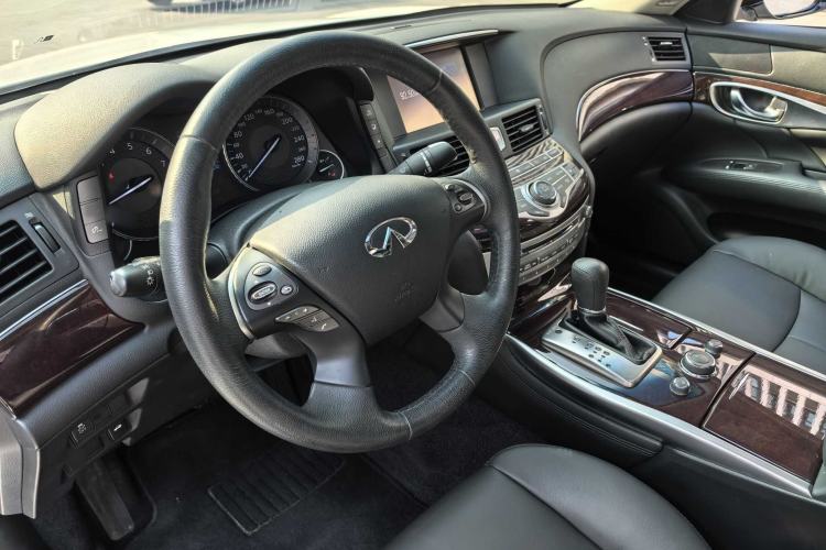 Used Infiniti Q70 2019 Q70L 2.0T Enjoyment Edition