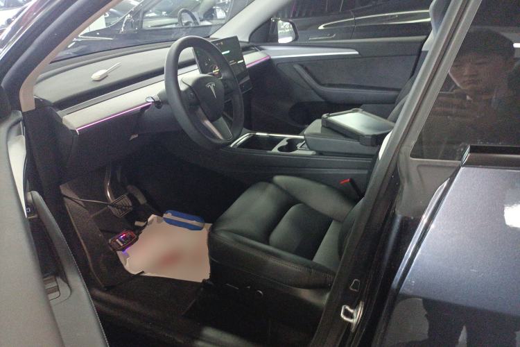 Used Tesla Model Y 2024 Long-Range All-Wheel-Drive Version
