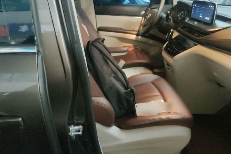 Used Buick GL8 2023 Land Executive Class Smart Enjoyment Model
