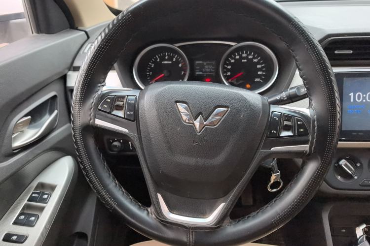 Used Wuling Hongguang 2018 1.5L S Comfort Model L2B
