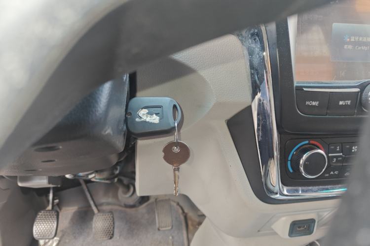 Used Jinbei New Hiace S 2021 1.5L Business-Class Central Air-Conditioned Coach China VI Standard SWC15M