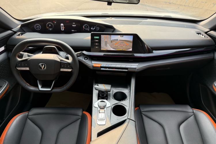 Used Changan UNI-V 2023 1.5T Prestige Model
