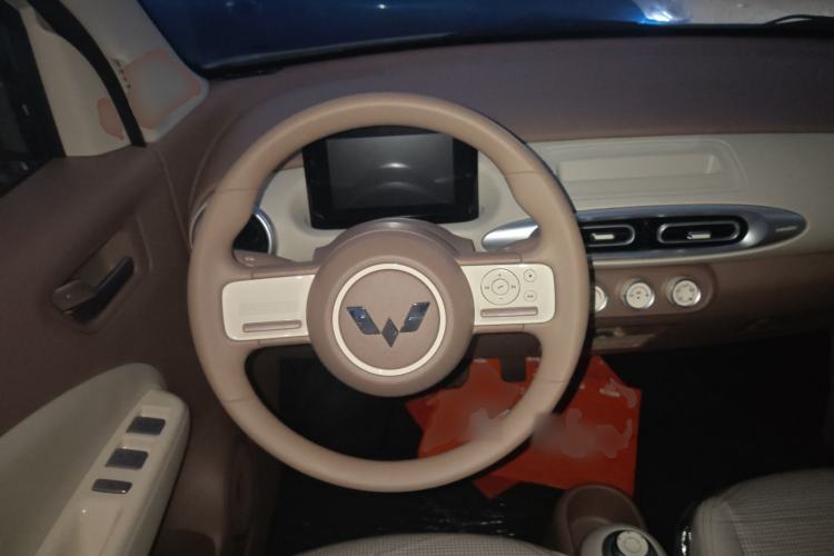 Used Wuling Hongguang MINIEV 2025 Four-Door Version Advanced Edition
