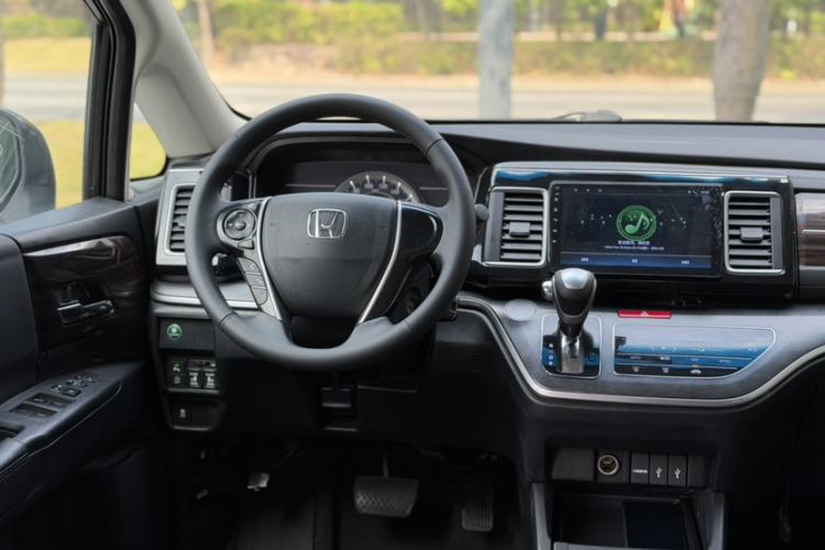 Used Honda Elysion 2016 2.4L Classic Edition
