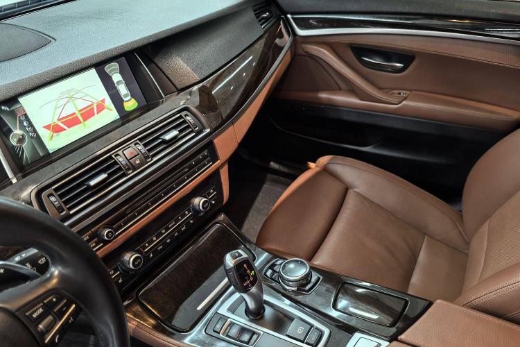 Used BMW 5 Series 2015 535Li Leading Model