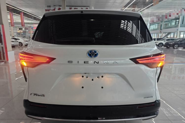 Used Toyota Sienna 2021 2.5L Hybrid Ultimate Edition