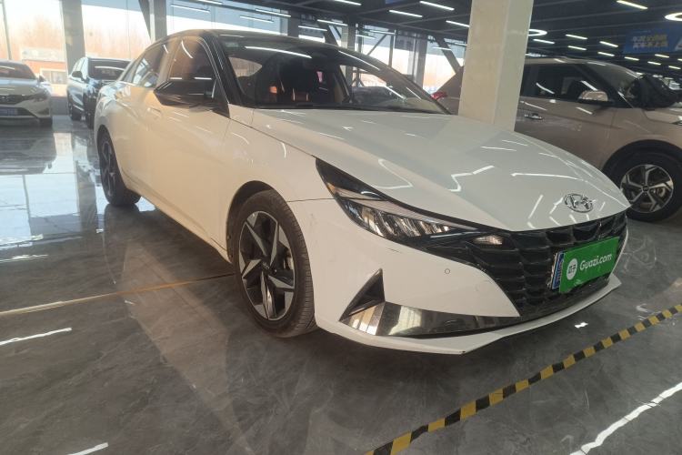 Used Hyundai Elantra 2022 1.5L CVT LUX Prestige Edition

