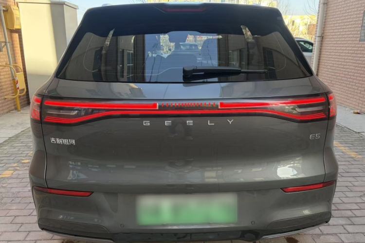 Used  E5 2024 530km Starship Edition
