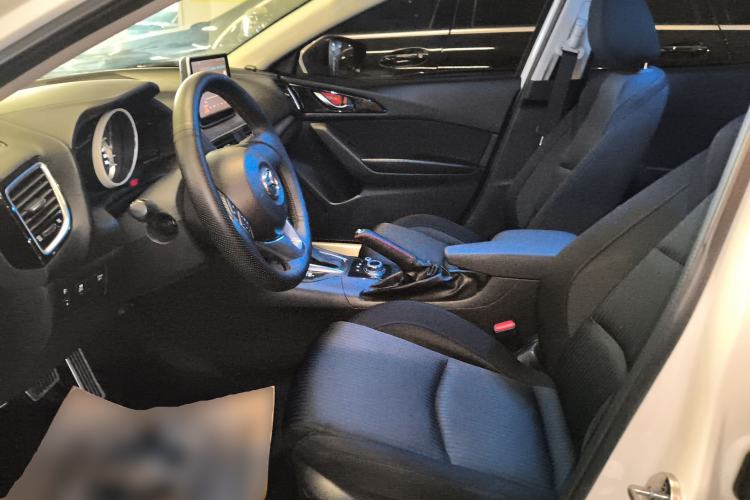 Used Mazda Mazda 3 Axela 2016 Sedan 1.5L Automatic Comfort Model
