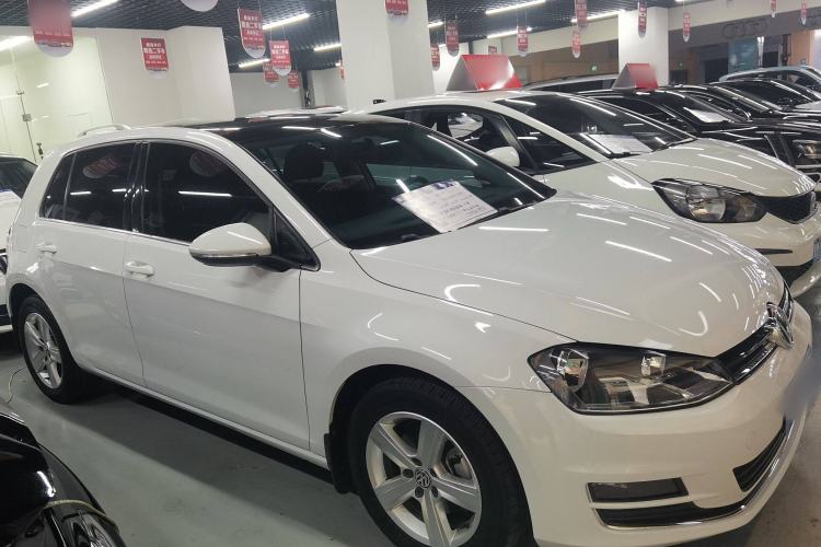 Used Volkswagen Golf 2016 230TSI Automatic Comfort Version
