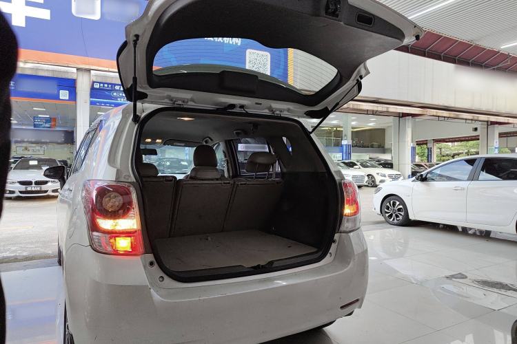 Used Toyota Verso 2014 Starlight 180E CVT Elite Edition
