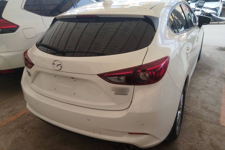 Used Mazda Mazda 3 Axela 2019 Cloud-Controlled Version Hatchback 1.5L Automatic Comfort Model Emission Standard China V
