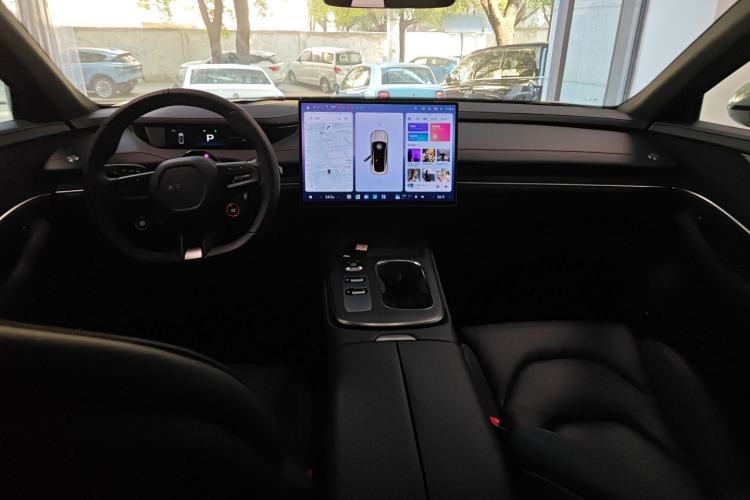 Used  SU7 2024 Rear-Drive Ultra-Long Range Advanced Pro-Level Intelligent Driving Version
