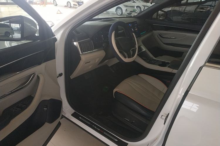 Used BYD Song PLUS New Energy 2024 HONOR Edition DM-i 110km Flagship PLUS
