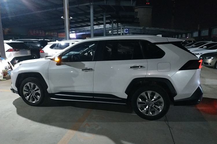 Used Toyota Wildlander 2020 2.0L CVT 4x4 Luxury Edition
