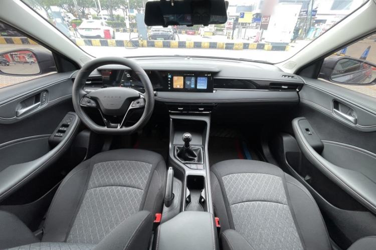 Used Roewe i5 2023 1.5L Manual Comfort Edition