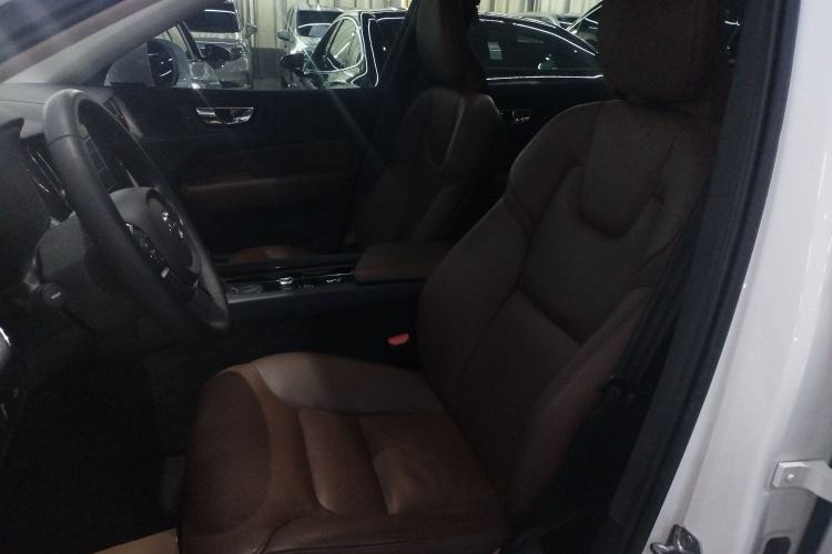 Used Volvo XC60 2019 T5 4x4 Zhiyuan Edition China VI Standard