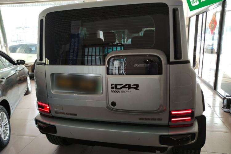 Used  V23 2025 401 Two-Wheel Drive Intelligent Driving Version
