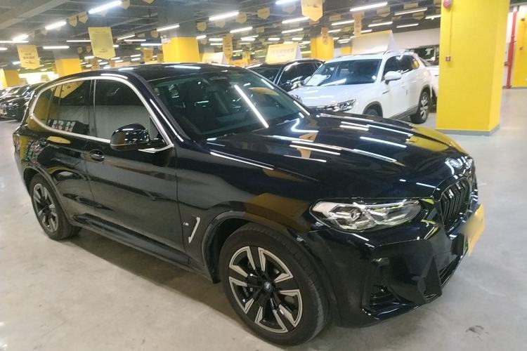 Used BMW iX3 2024 Leading Model