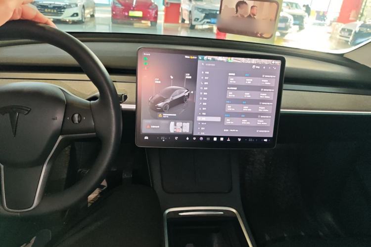 Used Tesla Model Y 2023 Rear-Wheel-Drive Version
