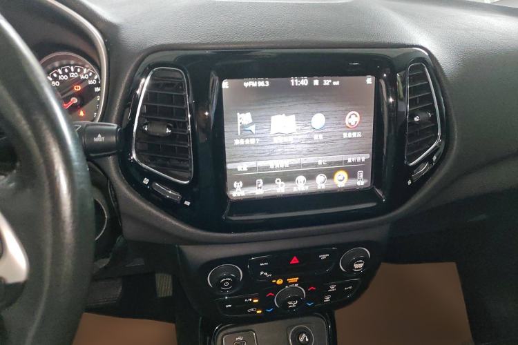 Used  Compass 2017 200T Automatic Prestige Edition
