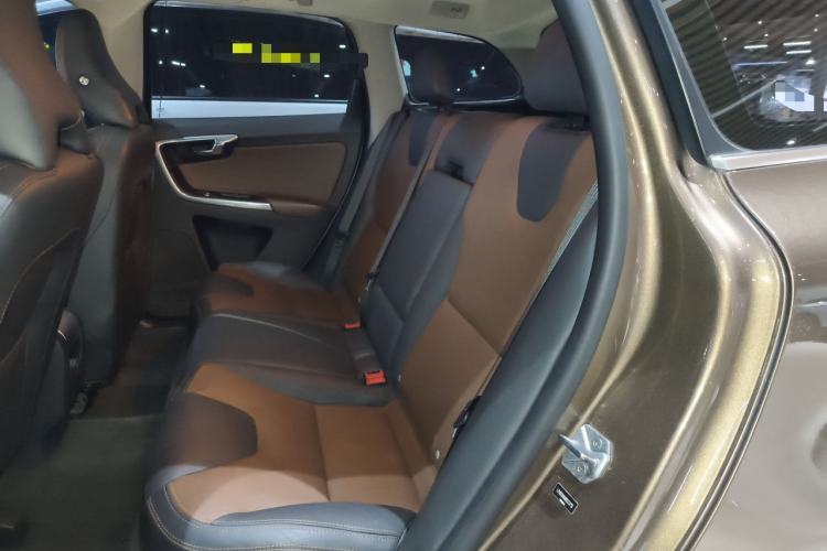 Used Volvo XC60 2017 T5 AWD Smart Upgrade Edition
