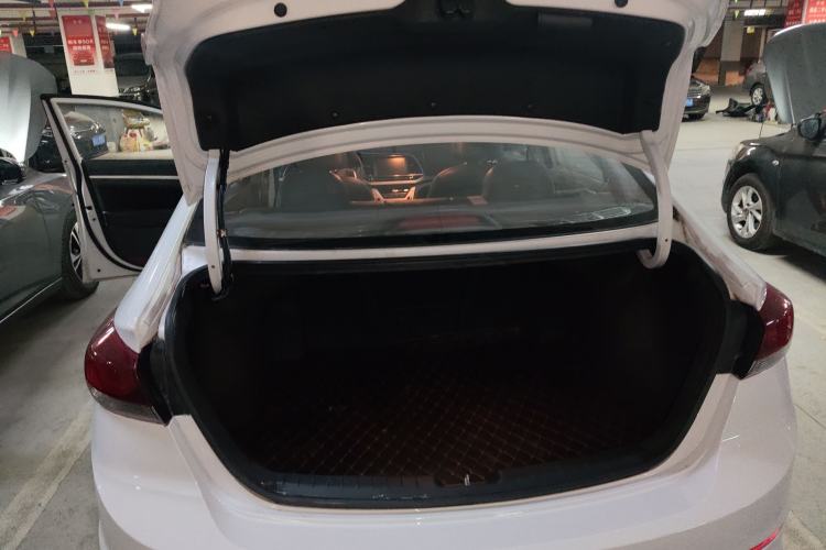 Used Hyundai Elantra 2016 1.6L Automatic ZhiXuan – Elite Version