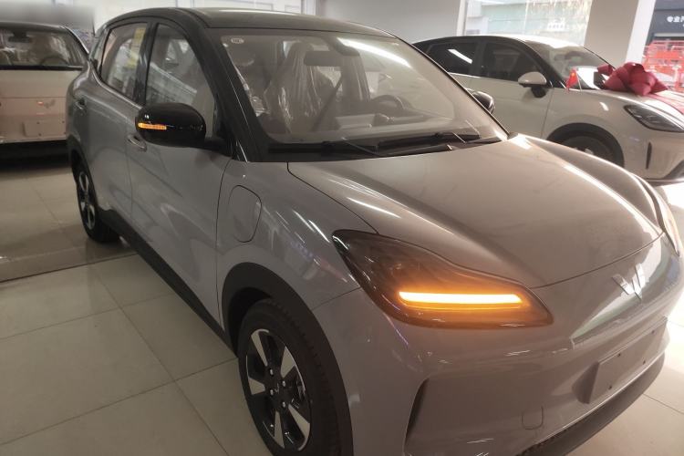 Used Wuling Bingo PLUS 2024 330 km Range Five-Seater Version