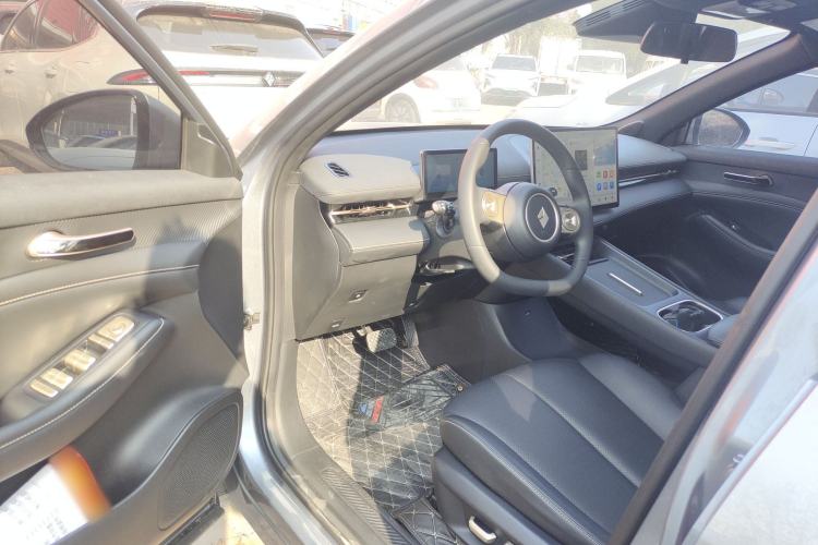 Used Baojun Yunhai 2024 140km Plug-in Hybrid Version