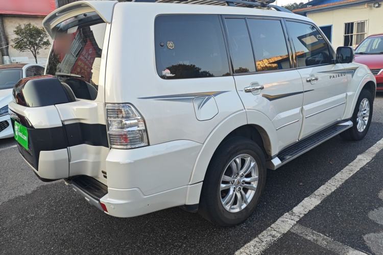 Used Mitsubishi Pajero 2018 V97 3.8L 5-Door GLS Sunroof Dual Differential – Middle East
