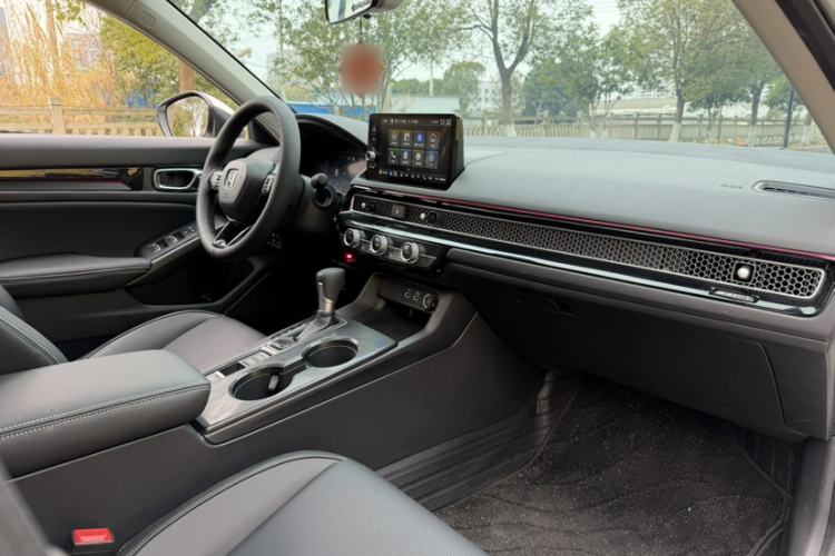 Used Honda Civic 2022 240TURBO CVT Dynamic Edition
