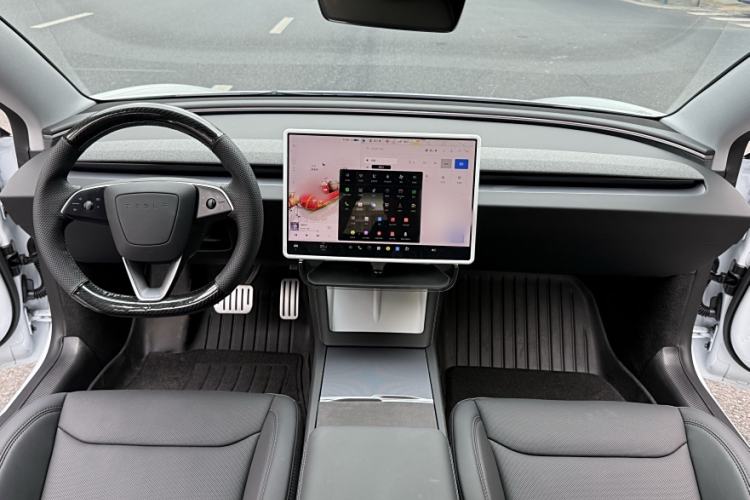 Used Tesla Model 3 2025 Rear-Wheel-Drive Version