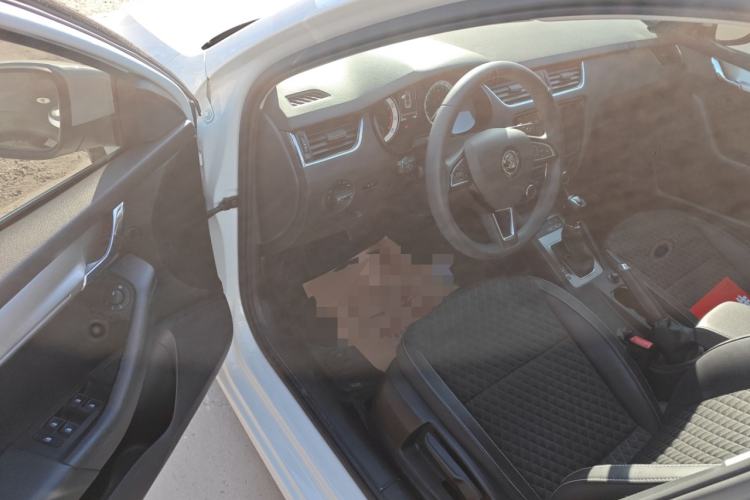 Used Skoda Octavia 2019 1.5L Automatic Smart Drive Luxury Edition China VI Standard
