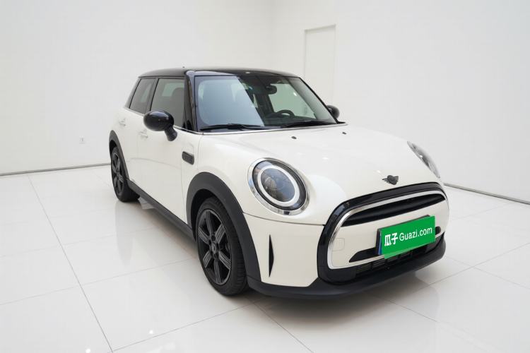 Used  MINI 2023 Updated 1.5T COOPER Artist Five-Door Edition
