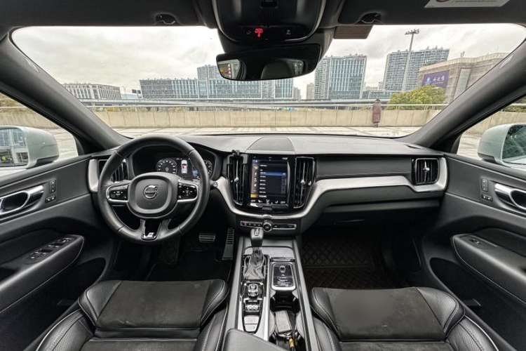 Used Volvo XC60 2019 T5 4x4 Zhiya Sport Edition China VI Standard
