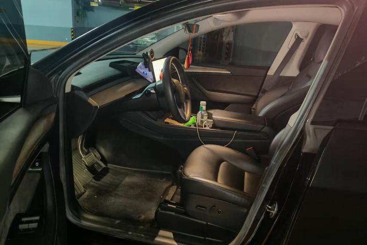 Used Tesla Model Y 2022 Rear-Wheel-Drive Version
