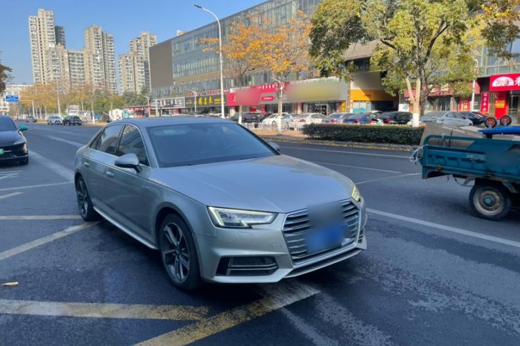 Used Audi A4L 2018 30th Anniversary Edition 40 TFSI Fashion Model
