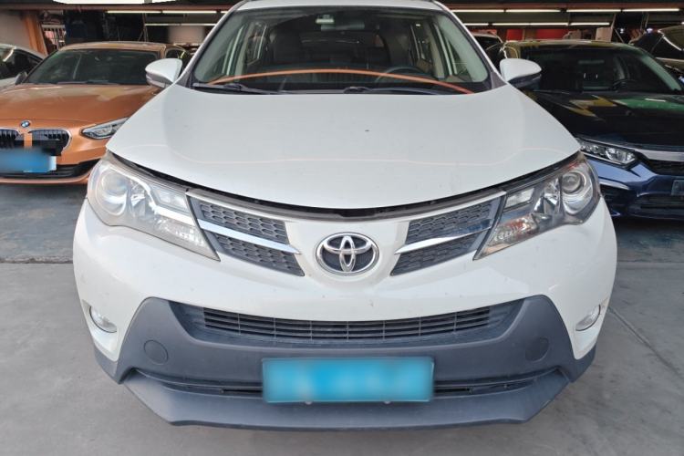 Used Toyota RAV4 2015 2.0L CVT Two-Wheel Drive Fashion Edition